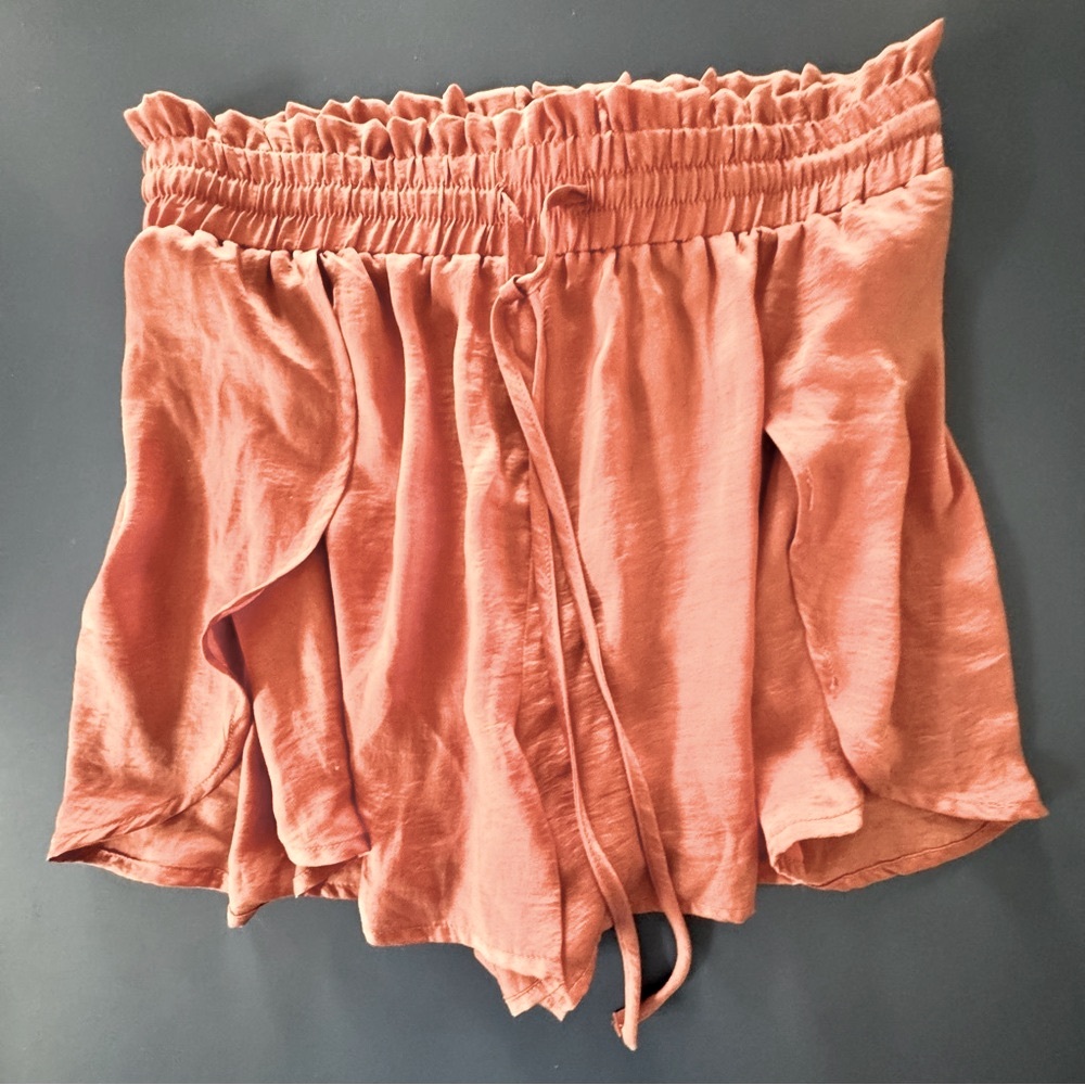 Mahina Silky Salmon High Waist Cinch Shorts SZ M